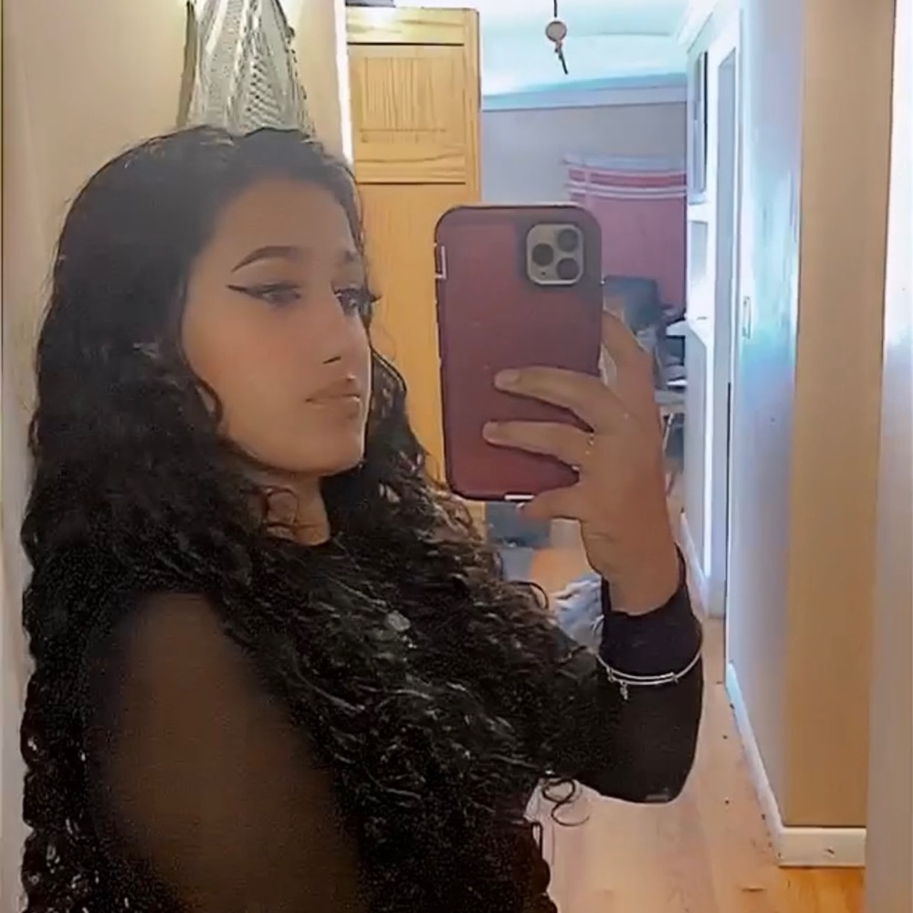 Meet your Posher, Ashley